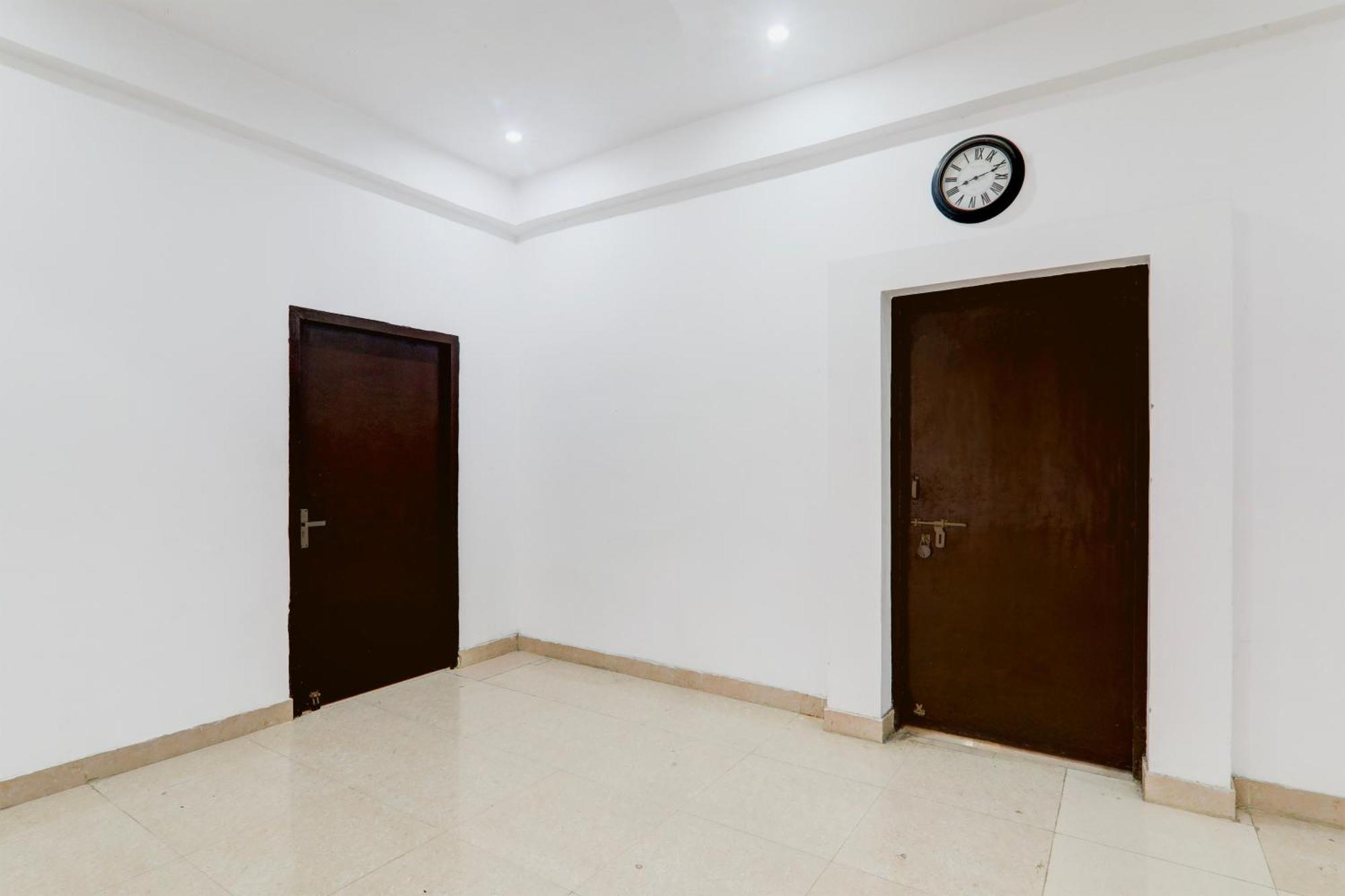 Super Hotel O Insaf Nagar Munshipuliya Formerly Vibrant Chinhat المظهر الخارجي الصورة