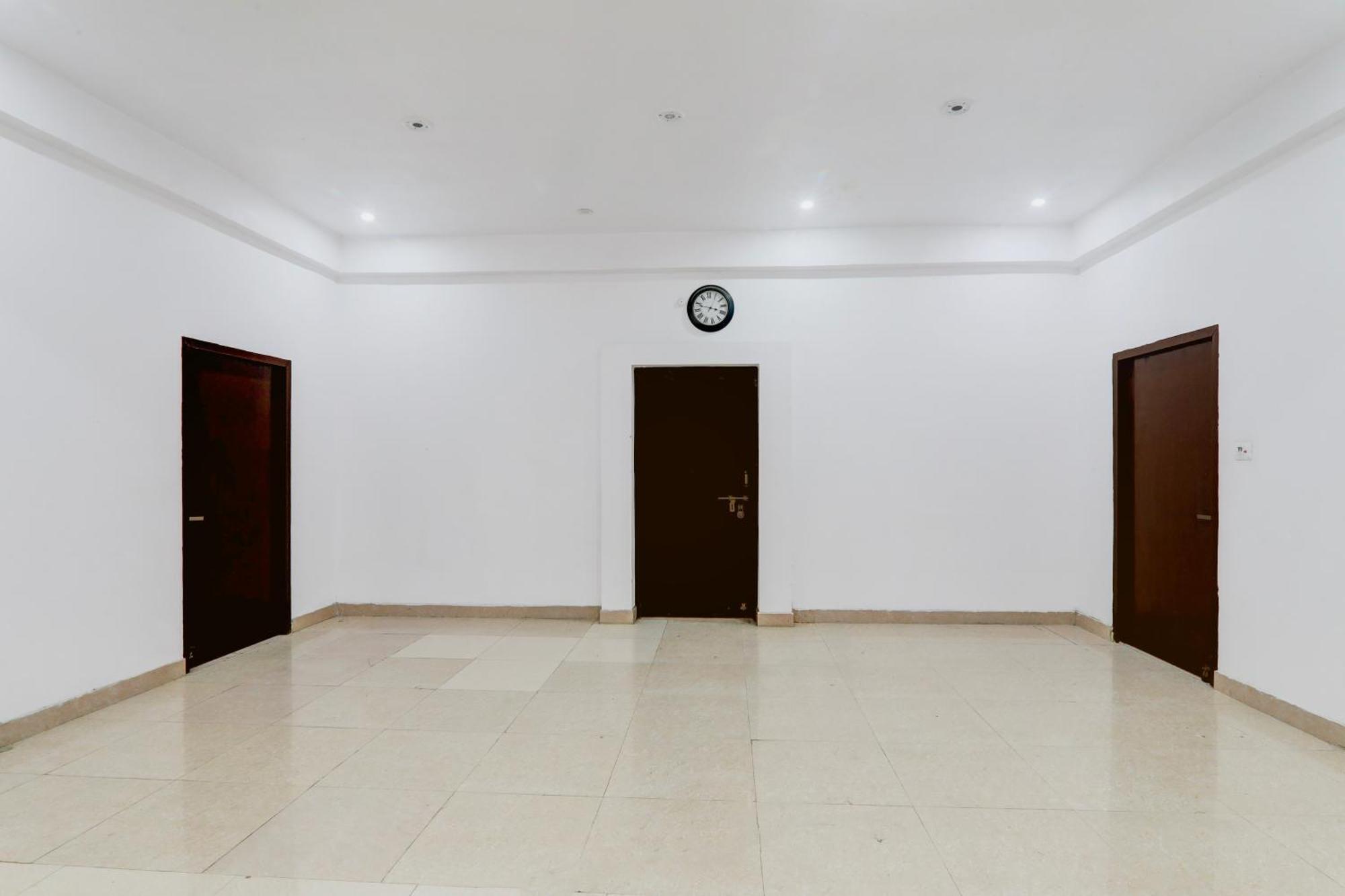 Super Hotel O Insaf Nagar Munshipuliya Formerly Vibrant Chinhat المظهر الخارجي الصورة