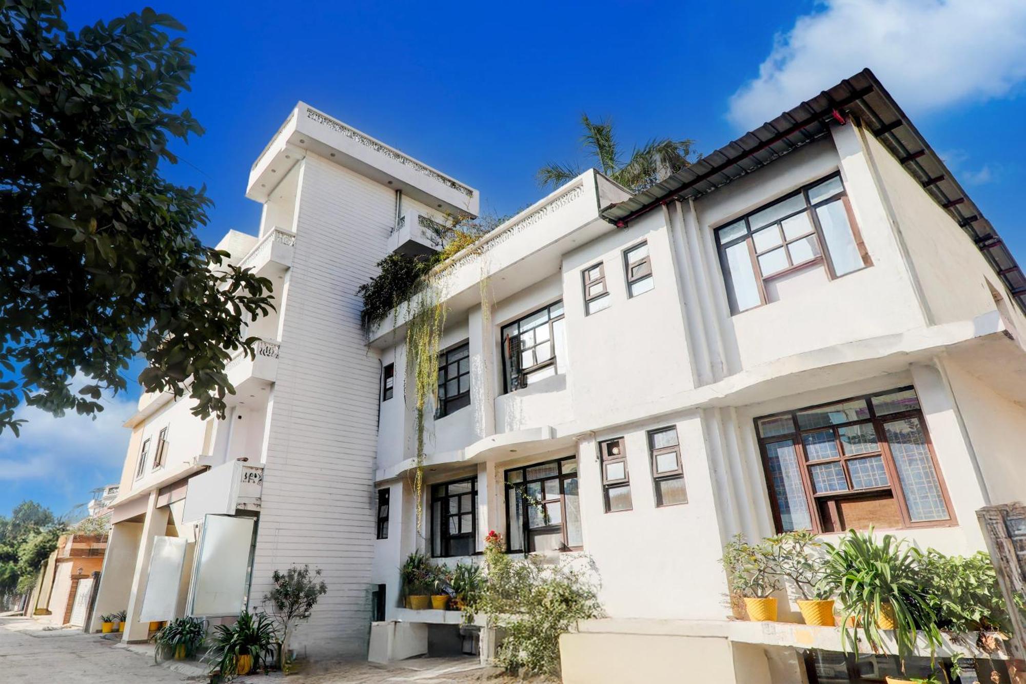 Super Hotel O Insaf Nagar Munshipuliya Formerly Vibrant Chinhat المظهر الخارجي الصورة