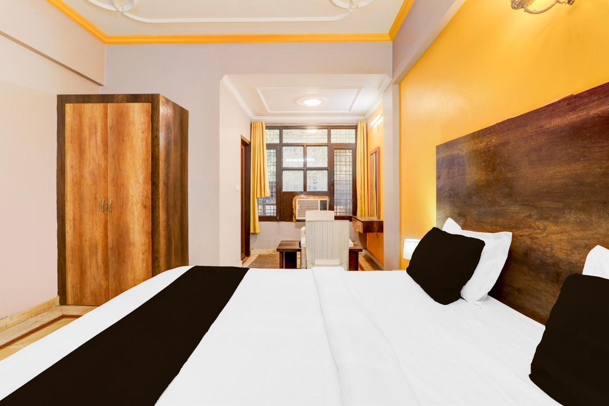 Super Hotel O Insaf Nagar Munshipuliya Formerly Vibrant Chinhat المظهر الخارجي الصورة